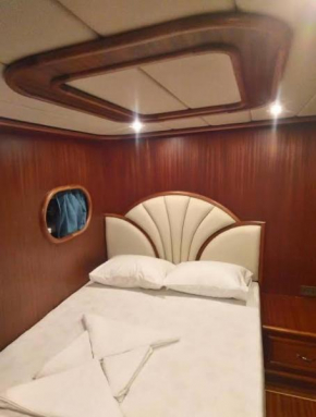 Hans Beys yatch